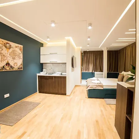 Center Luxury *